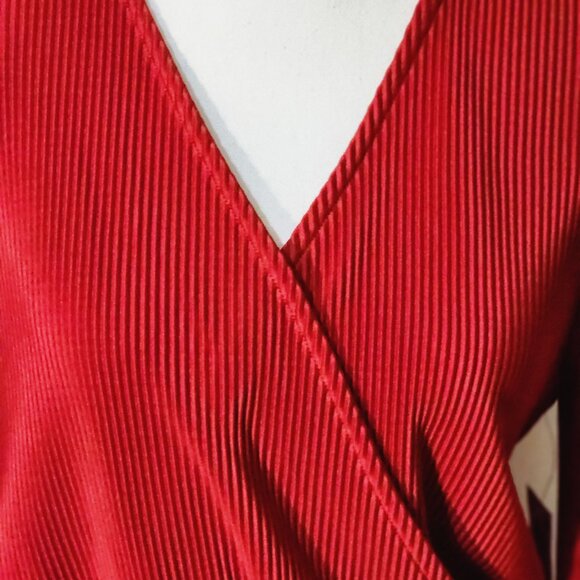 NWT- Red Ribbed Peplum- Waisted Long- Sleeved Shirt - Picture 3 of 8
